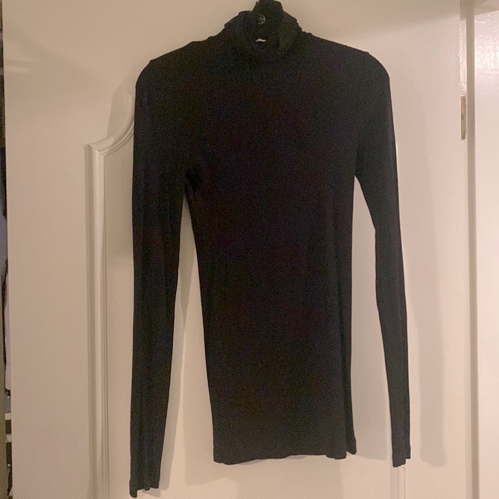 SPLENDID Black Super Soft Classic Turtleneck